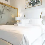Studio In J One Tower Perfect For Your Stay And Sleeps 4